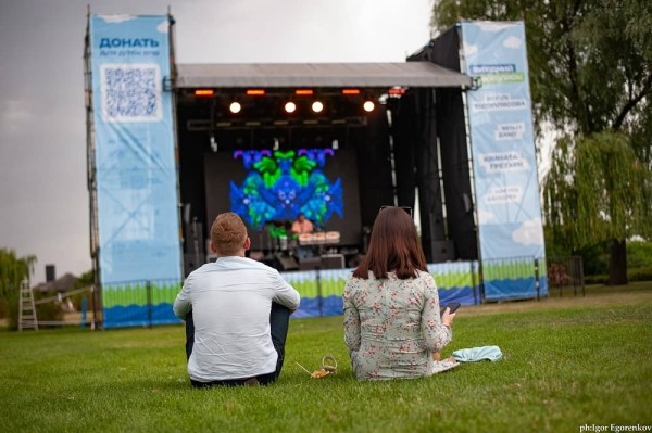 Креативный кейс от агентства «Айдилерс» первого open air фестиваля за период полномасштабного вторжения Креативный кейс от агентства «Айдилерс» первого open air фестиваля за период полномасштабного вторжения