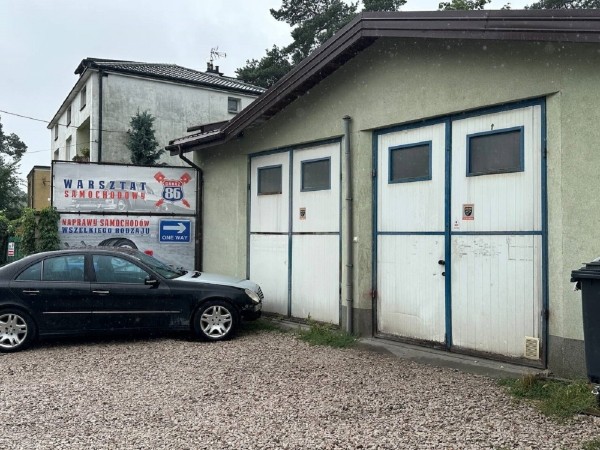 Белорусы арендовали под Варшавой бывшую автомойку и открыли СТО. Выгодно?