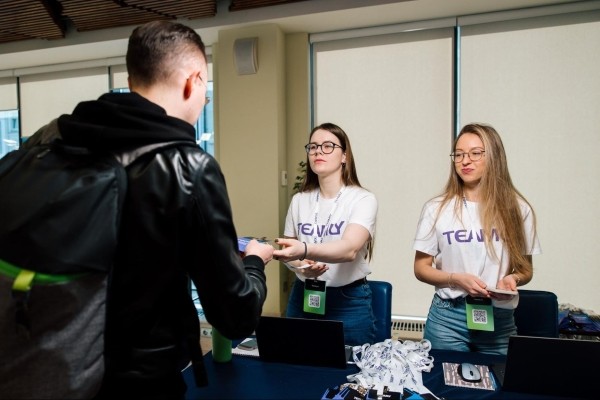 
                    Как провести свою конференцию в первый раз, если вы не ивент-агентство            