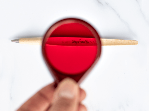 
                    Канцелярия на МКС: зачем создали вечную ручку            