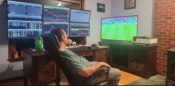 
                    Как один телеграм-канал на 2.500 подписчиков принес $113,000 за 10 месяцев. "Реактивный" кейс            