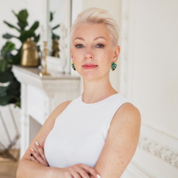 Теплые слова и желание жить: встречаем День рекламиста на Sostav