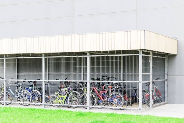 Эффект велосипедного сарая: Как тривиальность может вызвать неутешительные последствия