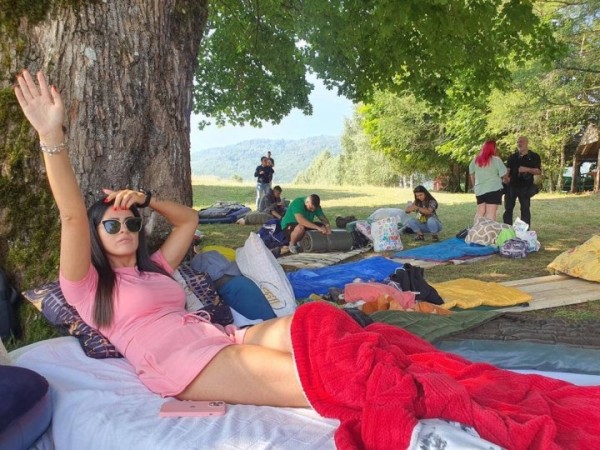 В Черногории закончился чемпионат по лени. Как думаете, сколько пролежал победитель? В Черногории закончился чемпионат по лени. Как думаете, сколько пролежал победитель?