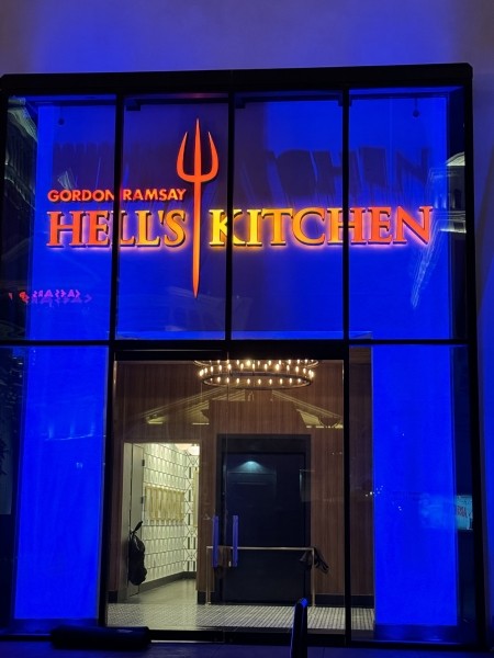 
                    Особенности рекламы в США            