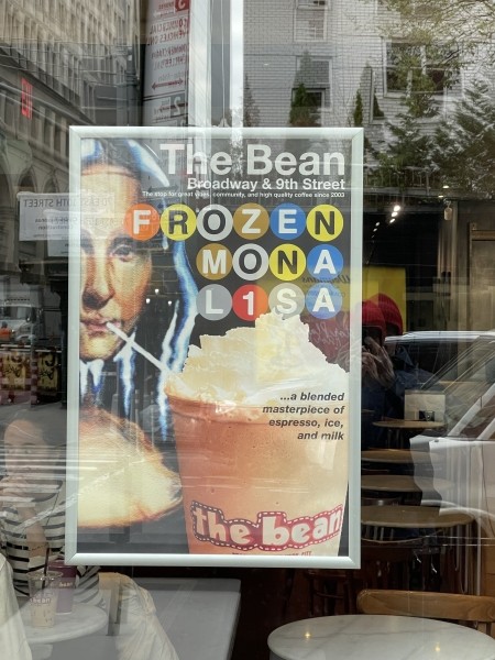 
                    Особенности рекламы в США            