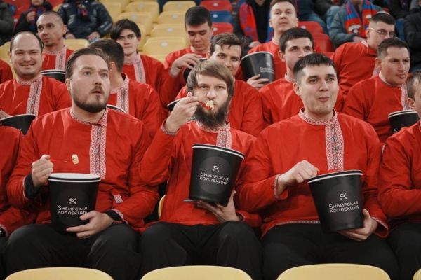 Платим пельменями: Игоря Акинфеева пригласили в деревню работать главным по коням