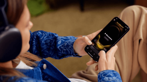 
                    Как перестать кайфовать от новой Яндекс Музыки? Все новости к этому часу            