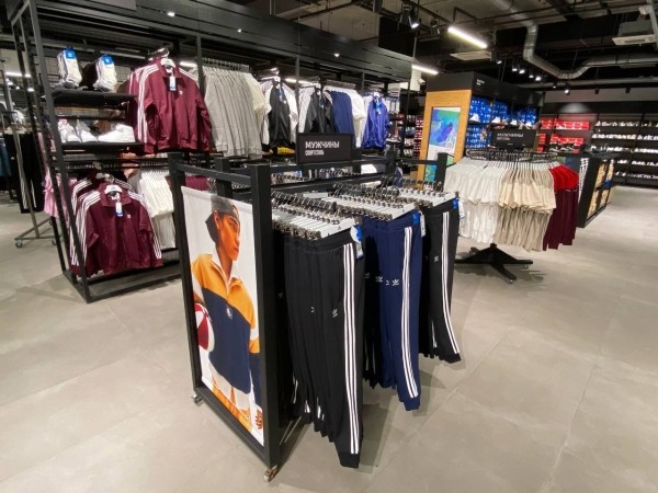 Lamoda открыла первые магазины под брендом Lamoda Sport Lamoda открыла первые магазины под брендом Lamoda Sport