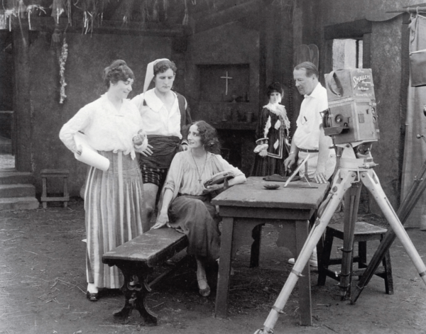 
                    Продюсер видеопродакшна: много ли девушек работает в профессии и какие навыки помогают в ней реализоваться            