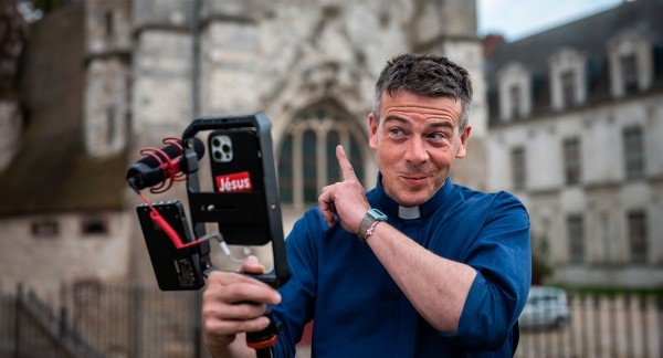 В состав жюри медиапремии «Апостол» вошли 32 представителя медиа и бренд-медиа В состав жюри медиапремии «Апостол» вошли 32 представителя медиа и бренд-медиа