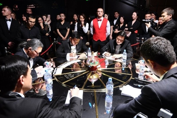 
                    Тёмная сторона интеллекта или Хроника скандалов в игре «Что? Где? Когда?»            