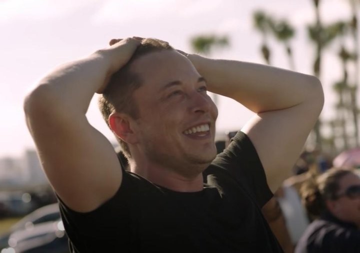 Илон Маск первым в истории достиг состояния свыше 400 миллиардов долларов