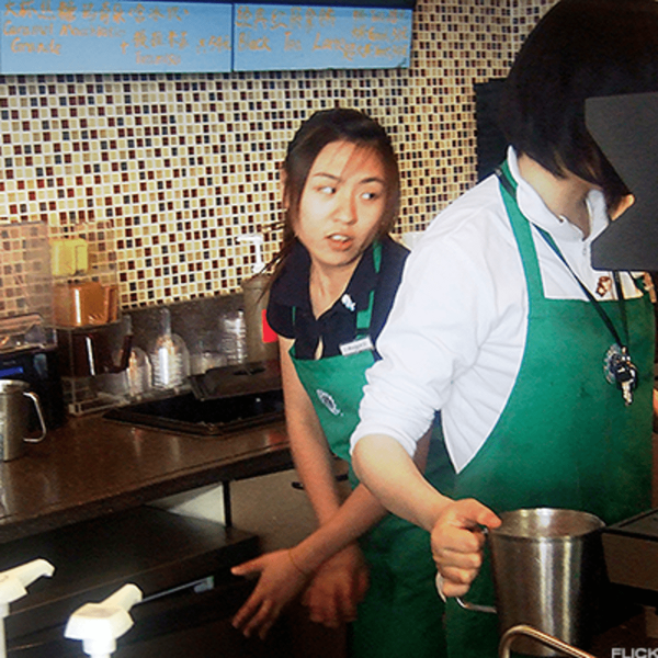 
                    В чем секрет успеха бренда Starbucks? Чего нет у Stars Coffee. Длинная статья            